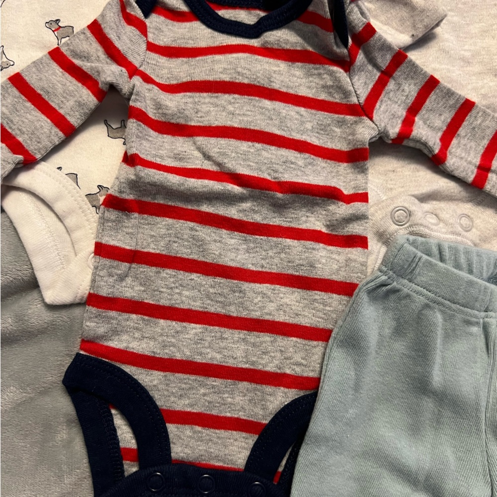 6c gently used preemie baby boy onesies pants sleeper clothes lot carters - Picture 4 of 16